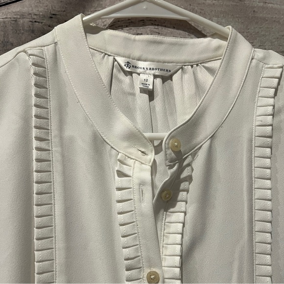 Brooks Brothers White Sleeveless Blouse Ruffle Details - Picture 3 of 5
